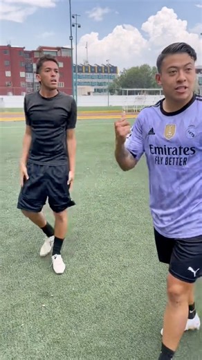 Cuando llega un extranjero a jugar a tu país | Soy yeyé el original