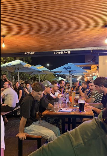 This was our @IDoQuiz Trivia drop at Hennies last night 🍀 Come see what we have planned for tomorrows bingo! Thursday, 19 March, 7pm R30 per bingo card 🎶 #musicbingo #pinksticker #socialhandsmarketing #stickerdrop