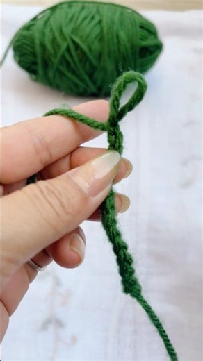 Easy Crochet Chain Tutorial for Beginners 🧶 | Step by Step Foundation Chain