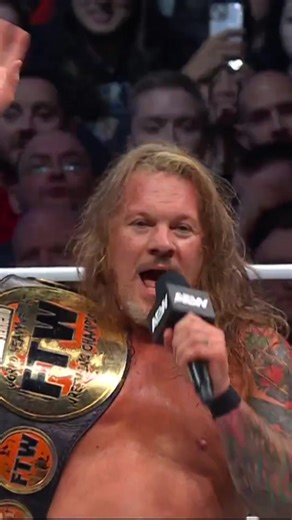 #HOOK & FTW Champion The Learning Tree #ChrisJericho nose to nose during #AEWDynamite ! #aew #allelitewrestling #prowrestling #aewallinlondon #wembleystadium