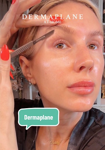 DERMAPLANING 🔪*please see a professional if you are new! (Scalpels are no.10 blade) #MixonMethod #dermaplane #skincare #glassskin #matureskin