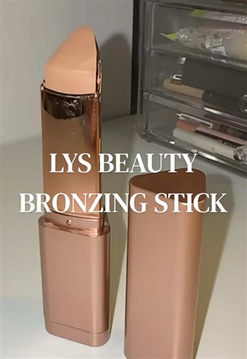 The best bronzer formula!! It just glides onto the skin!! 😍 @LYS Beauty UK #lysbeauty #lysbeautybronzing #makeup #trending #fyp