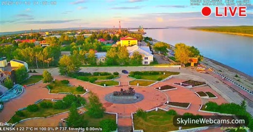 【LIVE】 Webcam Lensk - Monumento Troyka | SkylineWebcams