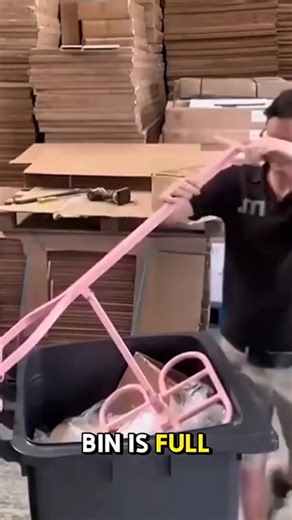 This genius trashbin compactor presses garbage! #TRASHCANS #garbagedisposal #compactor | Ciano Enelyn