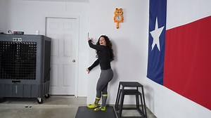 Why Stretching is NOT helping your lower back pain. There are many contributors to lower back pain. In this video I go over the 3 TOP causes of lower side back pain (specifically the QL, quadratus lumborum). 1. A weak gluteus medius 2. Poor pelvic control 3. Poor Rib to pelvis stacking #lowerbackpain #stretching #MobilityTraining | Christina Nicci