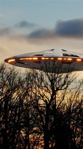 UFO Spotted by Hunter's Deer Cam #ufoキャッチャー #funny #funnyshort