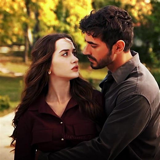 Hand placement😩😩 #arafta #ateskarahan #turkishseries #turkishactors #fyp