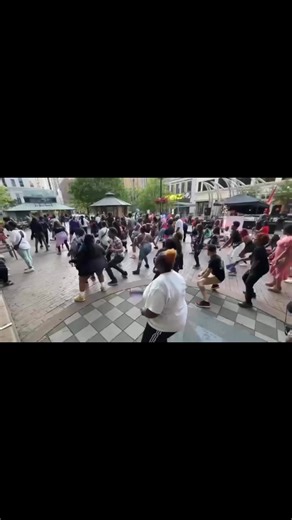 1.6K views · 23 reactions | The Set Slide Line Dance is 100% The easiest beginners Line Dance that everyone can do. #setslide #bigmucci #linedance #cleveland #linedancemovement | Big Mucci | Facebook