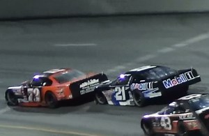 3.3K views · 35 reactions | Lap 1 restart incident on night 7 of the #NSSWorldSeries at New Smyrna Speedway. A tough break for several drivers. | The Midwest Racing Connection | Facebook