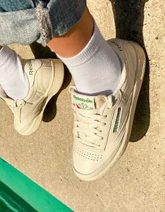 Reebok Classic Club C Vintage Sneakers In Chalk With Green | ASOS