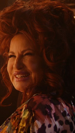 1M views · 10K reactions | Fully relate to Jennifer Coolidge getting stopped in her tracks by someone being cute  We Have a Ghost streaming NOW | Netflix Is A Joke | Facebook