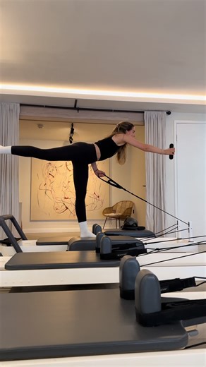 Intermediate Reformer Pilates class plan - get to upper body and then repeat all on the other side, add warm up / stretches 🫶🏻🧡 #reformerpilates #intermediatereformerpilates #classplan