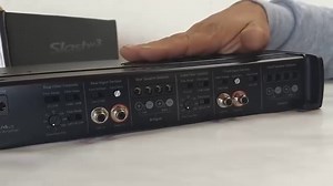 Amplificador JL Audio Slash 300/4v3 Es un amplificador de rango completo de 4 canales Clase A/B, entrega 75 W x 4 @ 1.5-4 Ω, su diseño tradicional Clase A / B ha sido llevado al nivel más alto posible, es un amplificador con excelente fidelidad, fiabilidad y un conjunto de características bien diseñadas. Presenta un aspecto completamente negro que es puro y atractivo, incluyendo el disipador de calor y las tapas de los extremos de la aleación de colada con recubrimiento de polvo. JL Audio | Loco