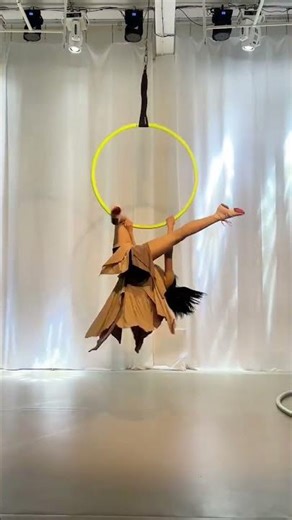 #hoop dance Dancing girls are so beautiful#Beautiful girl dancing#dance
