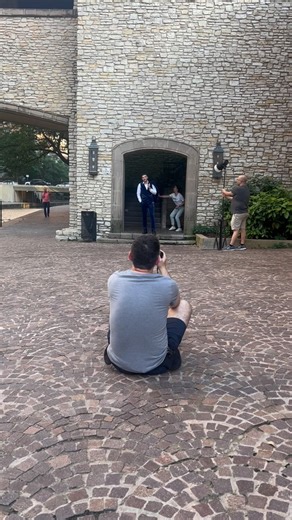 Graduation year is here! This milestone deserves to be legendary, because you only graduate once! Let’s make every moment count and turn your graduation into an epic memory! With our knack for creating standout images and using high-end products, coupled with an unforgettable experience, we’re here to make your graduation year truly unforgettable! Are you ready to capture the magic? Let’s create some unforgettable memories together! Tip For photographers: Don’t forget to include parents in the p