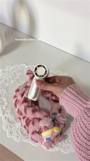 Discover the Tiny Mini Fan Everyone's Talking About