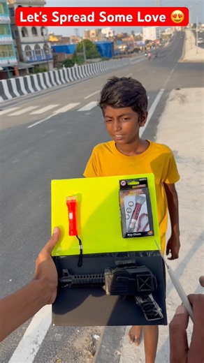 Let's Spread Some Love 😍 #humanity #help #emotional #love #trending #shortvideo #viral