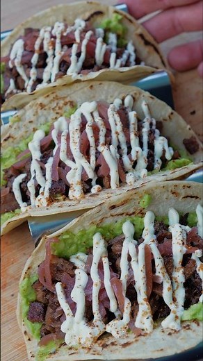Smoked BBQ beef brisket tacos! 🔥 🥩 🌮 #foodshorts