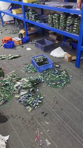 Chinese scalpers are freaking out and smashing their RAM due to the RAM price crash.