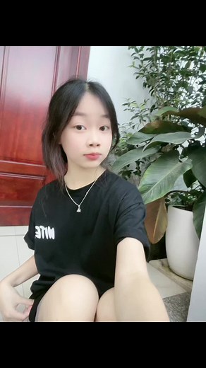 Hương Ly - Thấy Xinh Gái Íiii 🙂‍↔️ Official Video