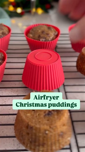 ✨🎄 Easy Christmas pudding, in just 30 mins in my Airfryer, and packed with festive flavor. No stress, all deliciousness! 🍮💛 | Philips Home Living