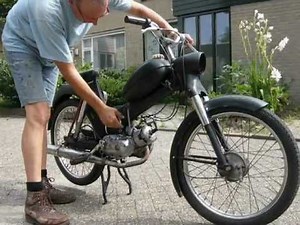 Puch MS 50 / MV 50, 1973 weer rijdend.AVI