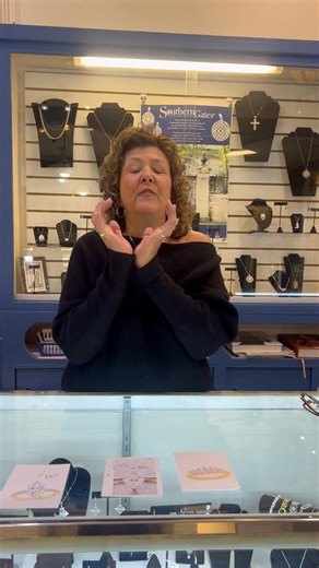 What's difference between V-Shaped Prongs & Tipped prongs ? If you have a Marquis Diamond or Pear , you need to know this !!! | Dana's Fine Jewelry