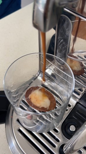 10K views · 20 reactions | Take your Easter morning coffee to the next level with the addition of a Creme Egg. Deliciously decadent on its own, or even better paired with a warm hot cross bun! Click the link in our Instagram bio for the full recipe or Google “BestRecipes Creme Egg mocha”. Recipe by @michellesouthancooks and @elisa_pie #cremeegg #affogato #coffee #espresso #easter #easteregg #eastereggs | Best Recipes | Facebook