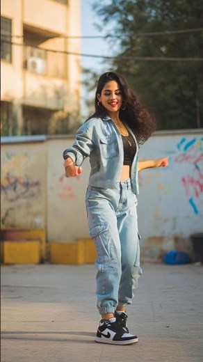 🔥Charmer Girl Dance 💃 | Stunning Moves on Charmer Song | Viral Dance Shorts 2025