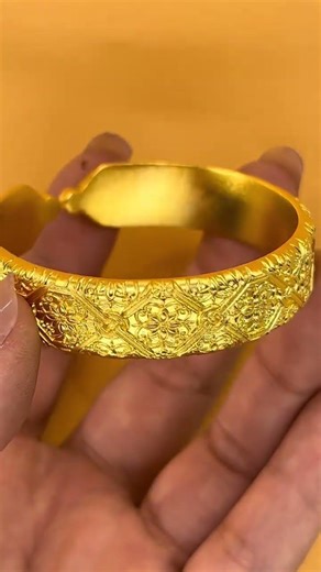 Elegant 93-Gram Dunhuang Pattern Gold Bracelet - Dalian Gold Plating, Jinsheng Workshop