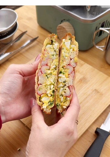 たまごマヨネーズとカニカマのホットサンドレシピ