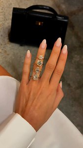 11.75 carats of completely different solitaire styles on one finger — all under $6k and ranging from 1.25-4.01 carats! 💍 Ring 1: 1.25 ct Radiant Camilla ($3,500) 💍 Ring 2: 3.5 ct Round Luna ($4,850) 💍 Ring 3: 2.99 ct Old Mine Moval Harlow ($5,900) *SOLD 💍 Ring 4: 4.01 ct Radiant Harlow ($5,250) Three of these rings are currently available! DM us, and our design specialists will be happy to assist you! ✨ | Created Rings