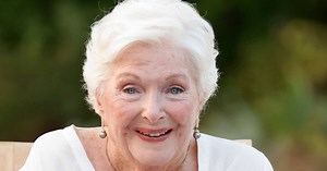 "Dieu qu'elle est dure cette année" : Line Renaud malade, elle sort du silence au sujet de sa longue absence