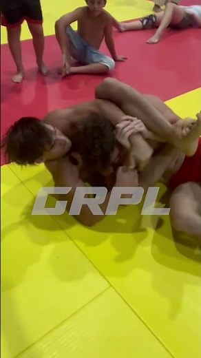 Rusalen Dominates Andres on the Ground