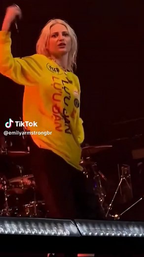 Dançando Rock com Emily Armstrong e Linkin Park