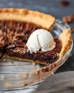 Chocolate Pecan Pie Recipe - The Cookie Rookie®