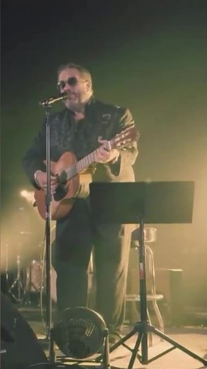 Looking back on this “Sweet Caroline” cover by The Mavericks from 2020! ~ Team Neil #NeilDiamond #TheMavericks #SweetCaroline | Neil Diamond