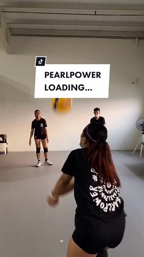 Pearl Power loading... 🖤🤍 #perlasspikers #trainlikeafilipina #likeafilipina #PVL2021 #philippinevolleyball