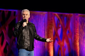 Comic Brian Regan will be ‘feeling stupid’ at Akron Civic Theatre