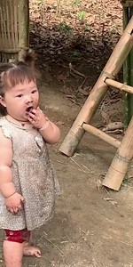 Abandoned daughter lives in self-built bamboo house-pitty baby #reelsviralfb #viralreelsfb #reelsfypシ #flypシ #poor #baby #cutebaby #orphans | OFW Loan Providing