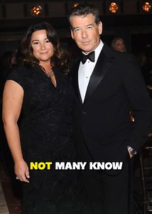 Not many know this… When the world judged Keely by appearances, Pierce Brosnan answered with devotion. He walked beside her proudly, held her hand a little tighter, and spoke her beauty without hesitation. Time never weakened his love— it deepened it. Because he fell in love with who she is, not how she looks, choosing loyalty, respect, tenderness, and unwavering partnership through every passing year. #fblifestyle | Red Carpet