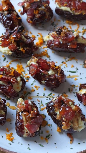 Goats cheese stuffed dates with candied bacon and walnuts will make the perfect appetiser this holiday season! https://daenskitchen.com/goats-cheese-stuffed-dates/ | Daen’s Kitchen