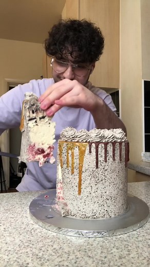 Cake Decoration Tips with KitchenAid Mixer