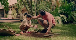 ដាយ​​ អុិឈិ ឡាយហ្វ៍ ធានាកូនៗរបស់លោកអ្នកនៅតែបន្តការសិក្សារហូតដល់ថ្នាក់បញ្ចប់ការសិក្សា។ សូមសាកសួរយើងខ្ញុំអំពីផលិតផលធានារ៉ាប់រងអាយុជីវិតឥឡូវនេះ 023 955 333 / 1800 201 202 (Free) Dai-ichi Life guarantees your children can continue to study until they graduate. Ask us about life insurance product, dial: 023 955 333 / 1800 201 202 (Free). ឆាលនែលយូធូប | YouTube Channel: https://youtu.be/VULHCRsJFpc ក្រុមហ៊ុនធានារ៉ាប់រងអាយុជីវិតនាំមុខគេមកពីប្រទេសជប៉ុន A leading life insurer from Japan នៅក្បែរអ្នកជានិច្ច