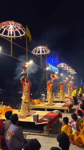 Explore the spiritual heart of India, Varanasi! Visit the revered Kashi Vishwanath Temple, take a serene boat ride along the Ganges, and witness the mesmerizing Ganga Aarti at Dashashwamedh Ghat. Discover the city's rich history, culture, and cuisine in this ancient city🤩 | Sheeraz Tours