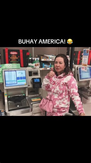 Akala ni Tita Small hindi na kailangan ng bayad! Hahahaah #smalllaude #smallsworld #makeitviral #fypシ