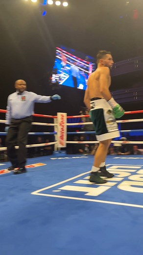 That Charlie kid is C🥶LD. | Top Rank Boxing