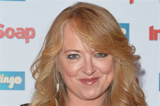 Coronation Street legend announces departure after decades on screen