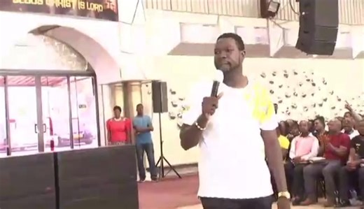 Prophet Walter Magaya And PHD Ministries praying for Prophet Passion Java during Sunday service @highlight Prophett T Muyanga Zigo | Prophett T Muyanga