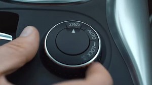 1K views · 13 reactions | Il Renault Kadjar si adatta a ogni tipo di strada. Passate da due a quattro ruote motrici con un solo «colpo di rotella». Con il Kadjar l’attesa è finita, scendete in pista! | Renault | Facebook
